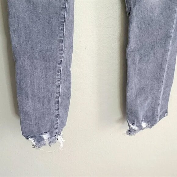 Joe's Distressed Gray Distressed Ankle Jeans with Raw Hem - Size 25 - Picture 5 of 9